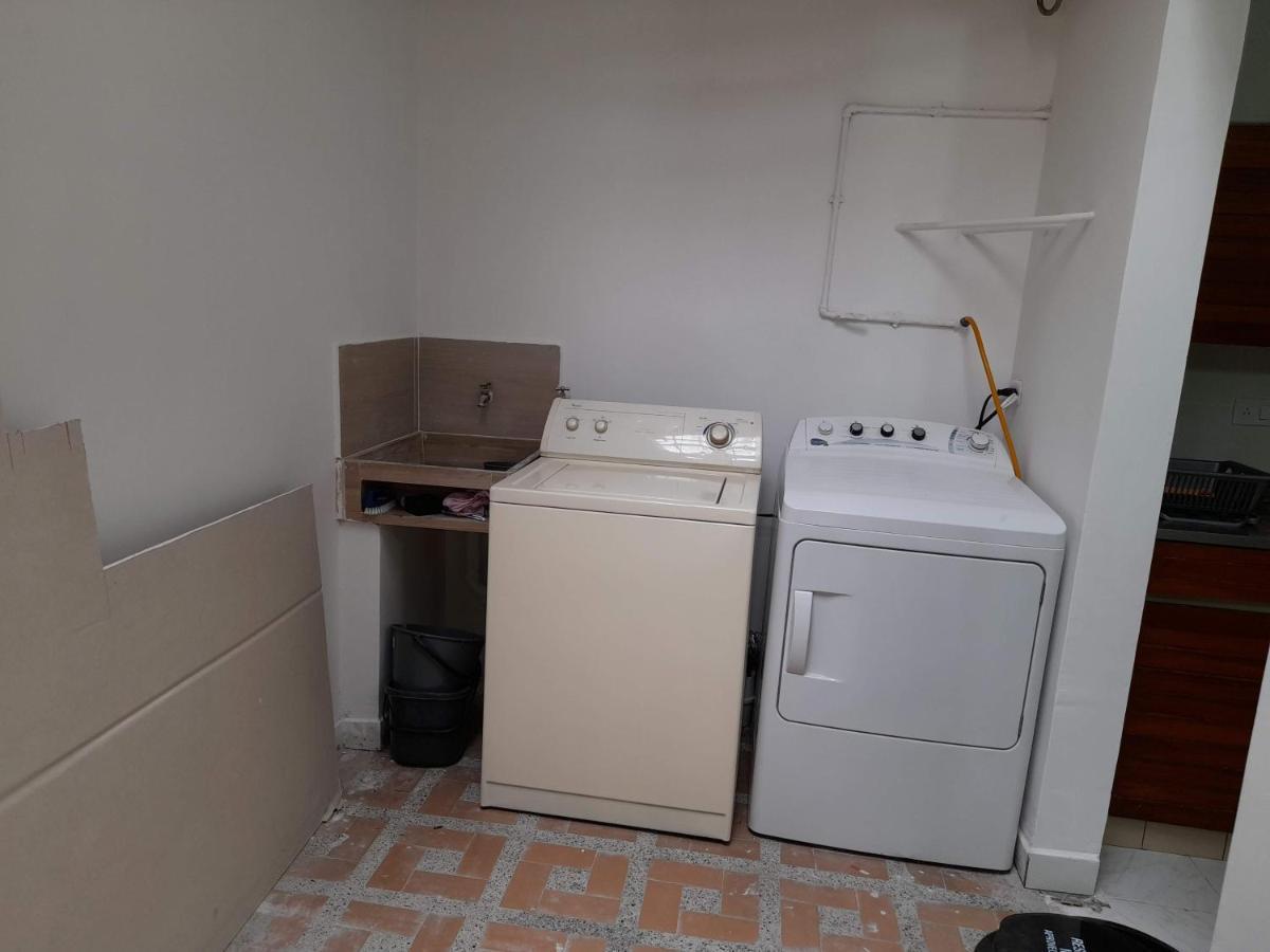 Road Living Home Μεντεγίν Εξωτερικό φωτογραφία