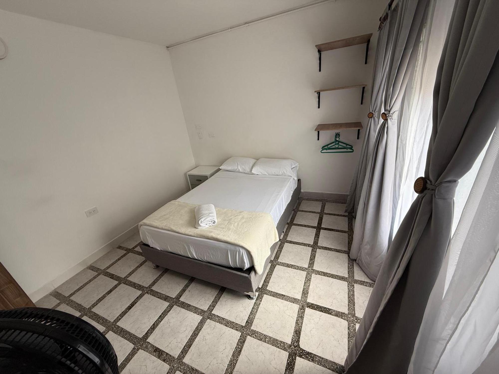 Road Living Home Μεντεγίν Εξωτερικό φωτογραφία