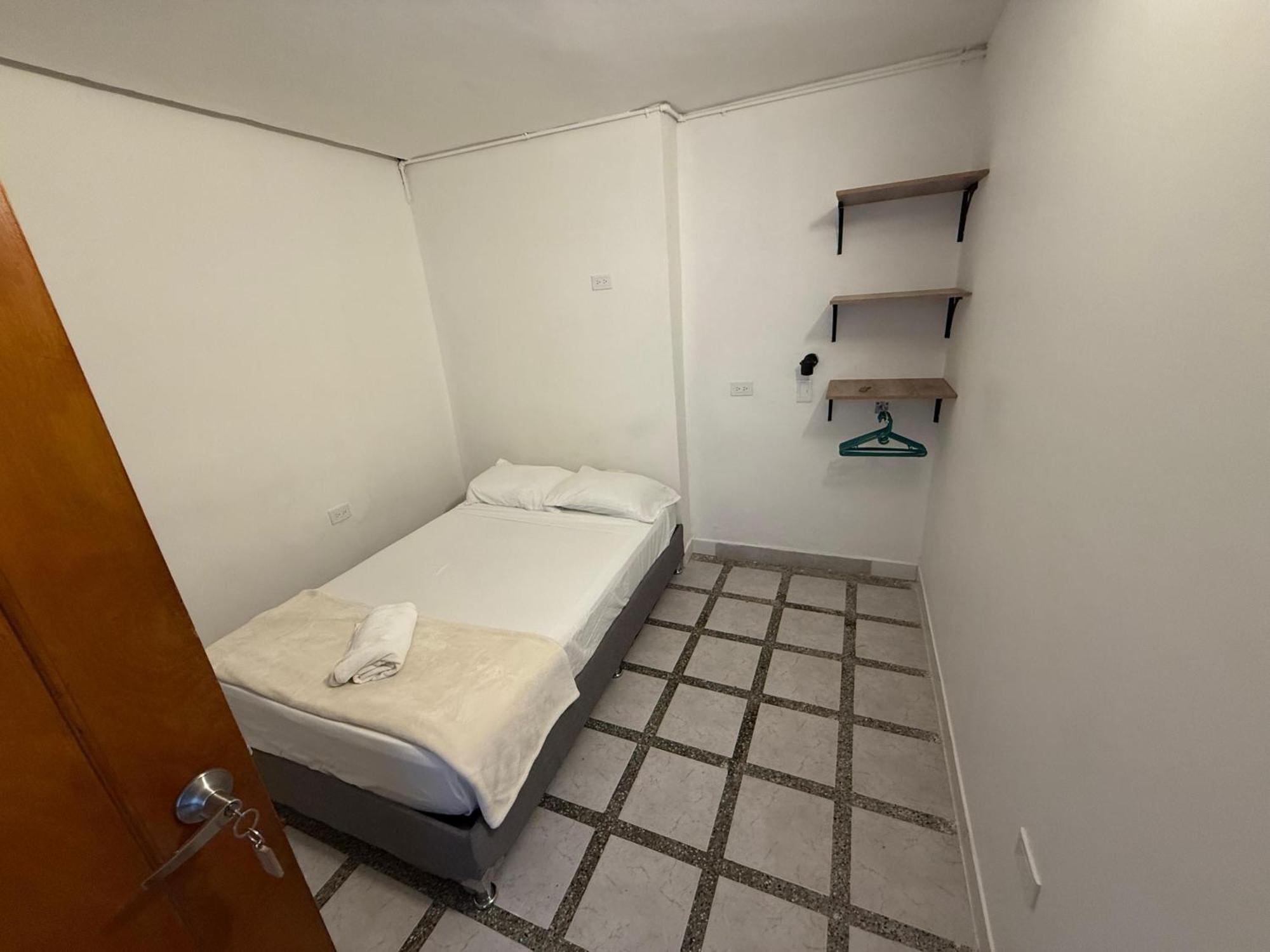 Road Living Home Μεντεγίν Εξωτερικό φωτογραφία